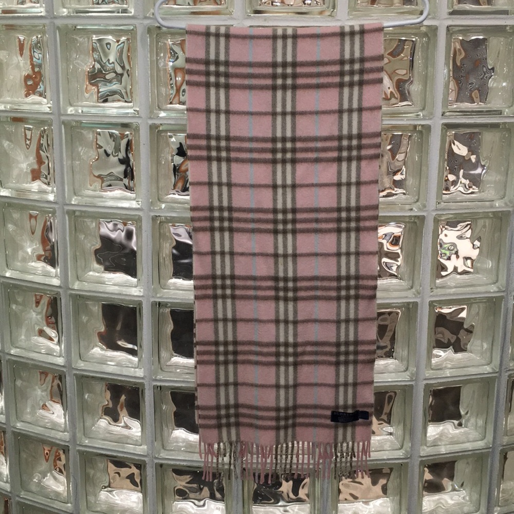 Burberry 100% Cashmere Classic Scarf